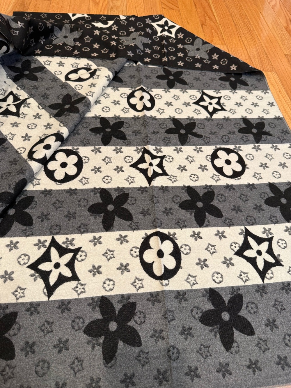 New Black & Gray Scarf